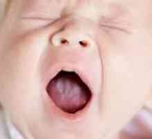 Biela vrstva na jazyku dieťaťa: hlavné dôvody pre vzhľad