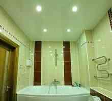 Foto strešné stropy v kúpeľni, plusy a minusy technológie