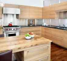 Nábytok z dreva: moderný štýl pre malú kuchyňu