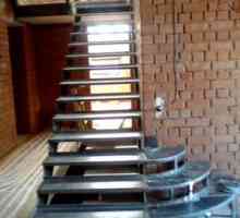 Kovové schody do druhého poschodia s vlastnými rukami, foto