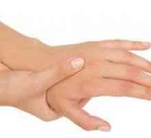 Príčiny nepokojných rúk: liečba symptómov