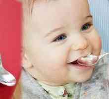 Strieborná lyžica pre prvý zub je mýtom alebo prínosom pre dieťa?