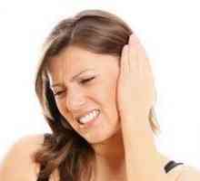 Kužeľ alebo zhutnenie za ucho bolí, keď ho stlačíte