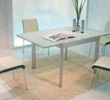 Vyberte kuchynský stôl so stoličkami pre malú kuchyňu