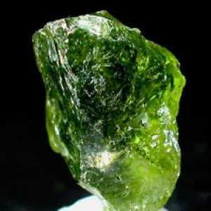 Foto chryzolitového kameňa a jeho magické vlastnosti