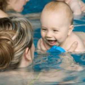 Dojčenie doma a v bazéne ako základ života detí