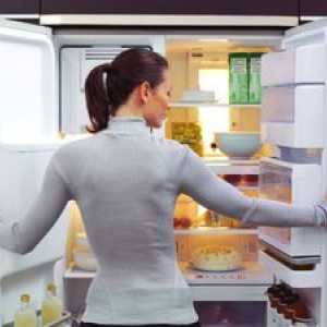 Ako rýchlo odstrániť nepríjemný zápach z chladničky