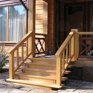 Ako si vytvoriť vlastné ruky drevenú verandu do domu