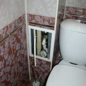 Ako skryť rúry na toalete?