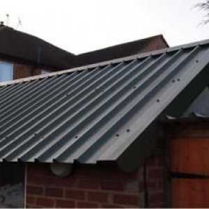 Minimálny sklon strechy z profilovaného plechu pre sedlové strechy