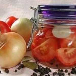 Recepty na dezertné paradajky na zimu: s cibuľou a maslom