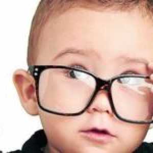 Komplexný hypermetropický astigmatizmus oboch očí u detí