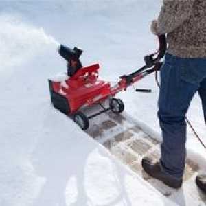 Zariadenie na odstraňovanie snehu s vlastnými rukami doma: snehové frézy