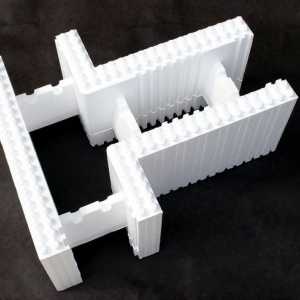 Výstavba domov z blokov z expandovaného polystyrénu